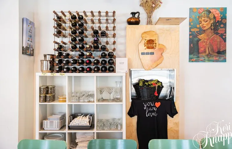 Wine shelf and dining room details